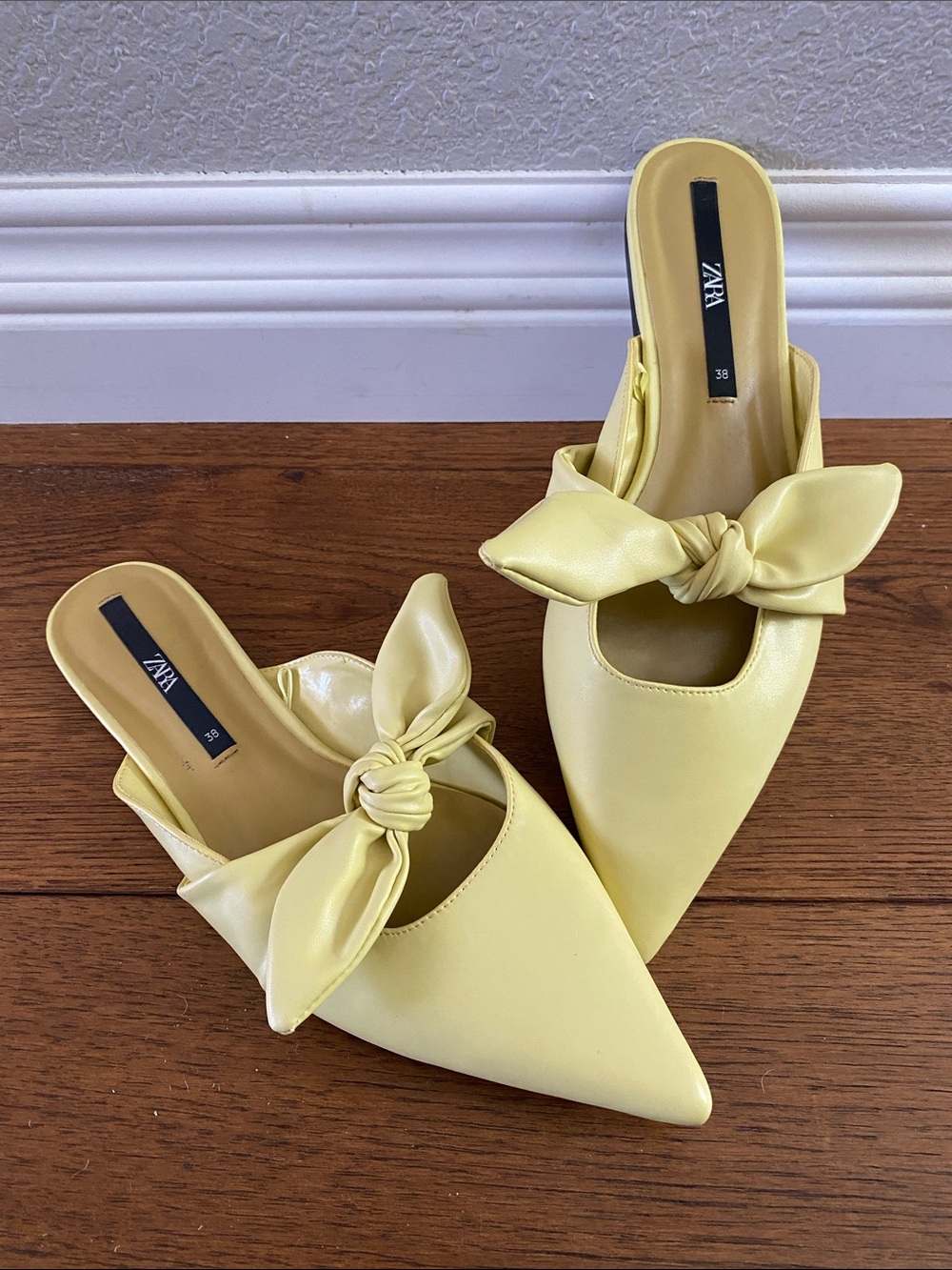 Zara Pale Yellow Knotted Bow Pointed Mules